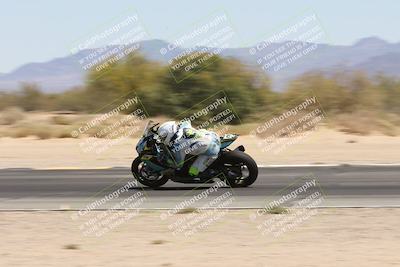 media/Apr-20-2025-CVMA (Sun) [[39090e8767]]/Race 9-Formula LW Twins Shootout/